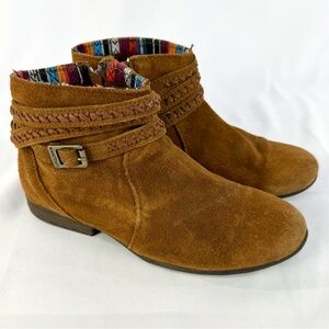 Minnetonka Dixon Suede Ankle Boots in dusty brown women’s 6.5